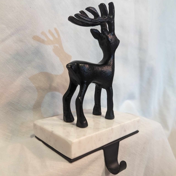 Cast Iron reindeer Christmas stocking hanger - Picture 7 of 9